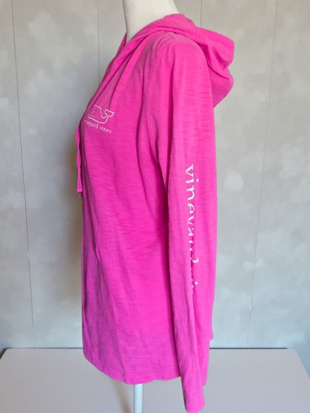 VINEYARD VINES ( S/M ) Long Sleeve hooded Pullover top in Pink - Picture 2 of 6